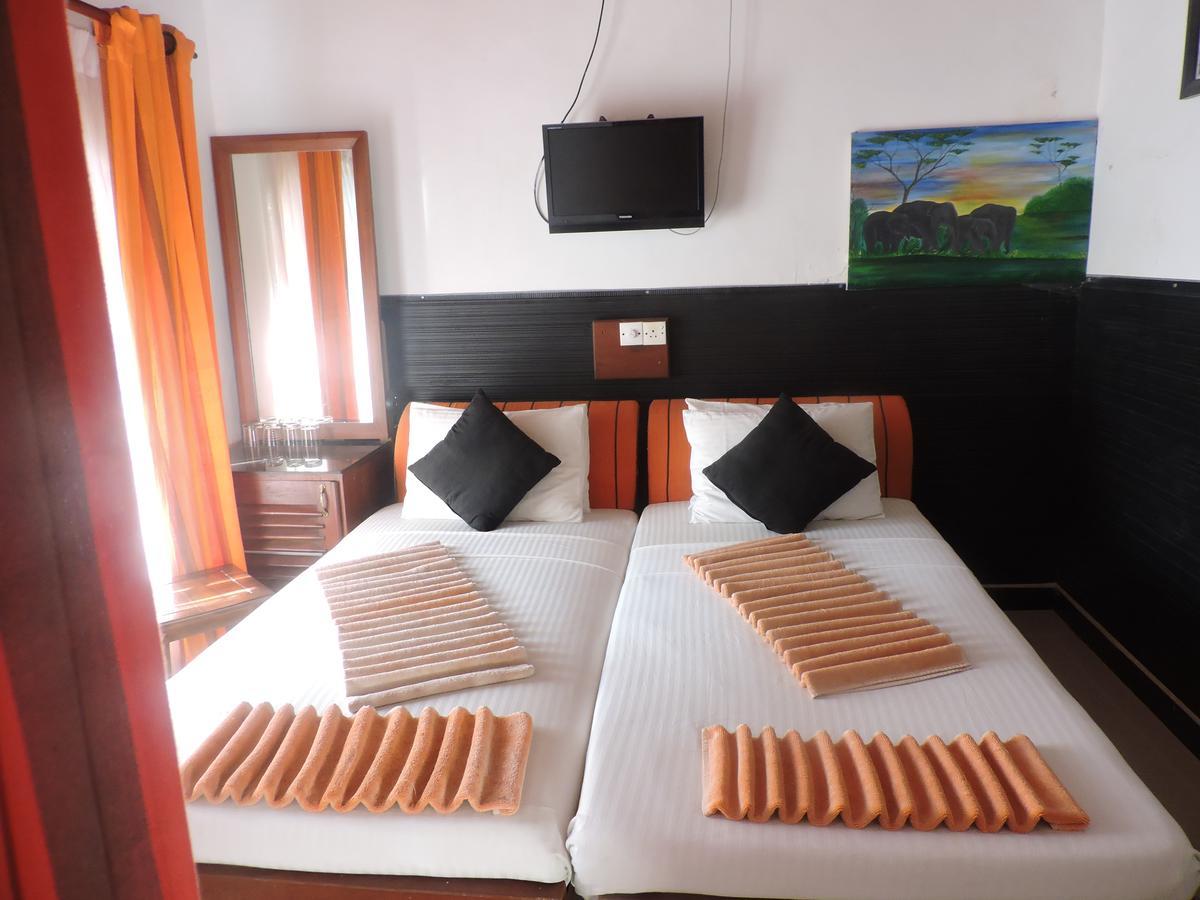 Samaya Beach Hotel Unawatuna Eksteriør billede