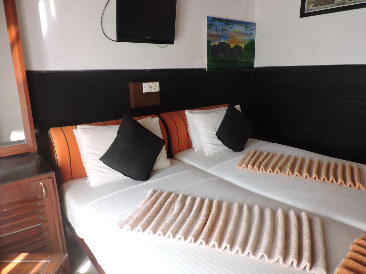 Samaya Beach Hotel Unawatuna Eksteriør billede