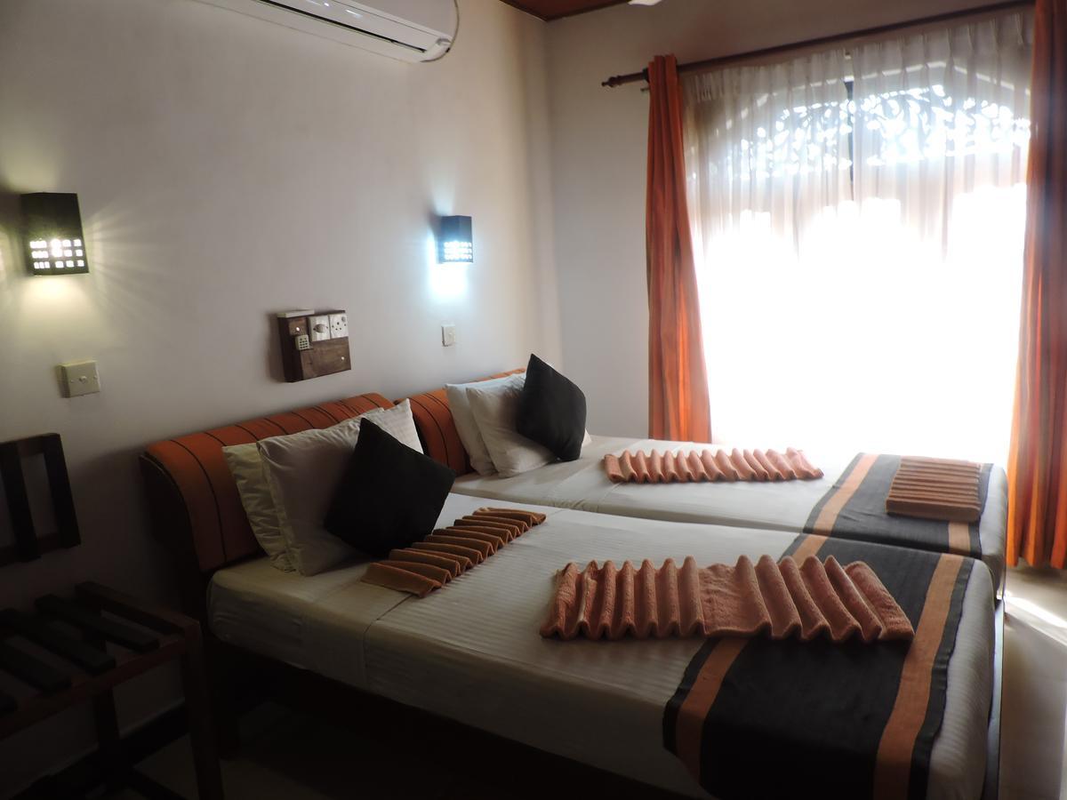 Samaya Beach Hotel Unawatuna Eksteriør billede